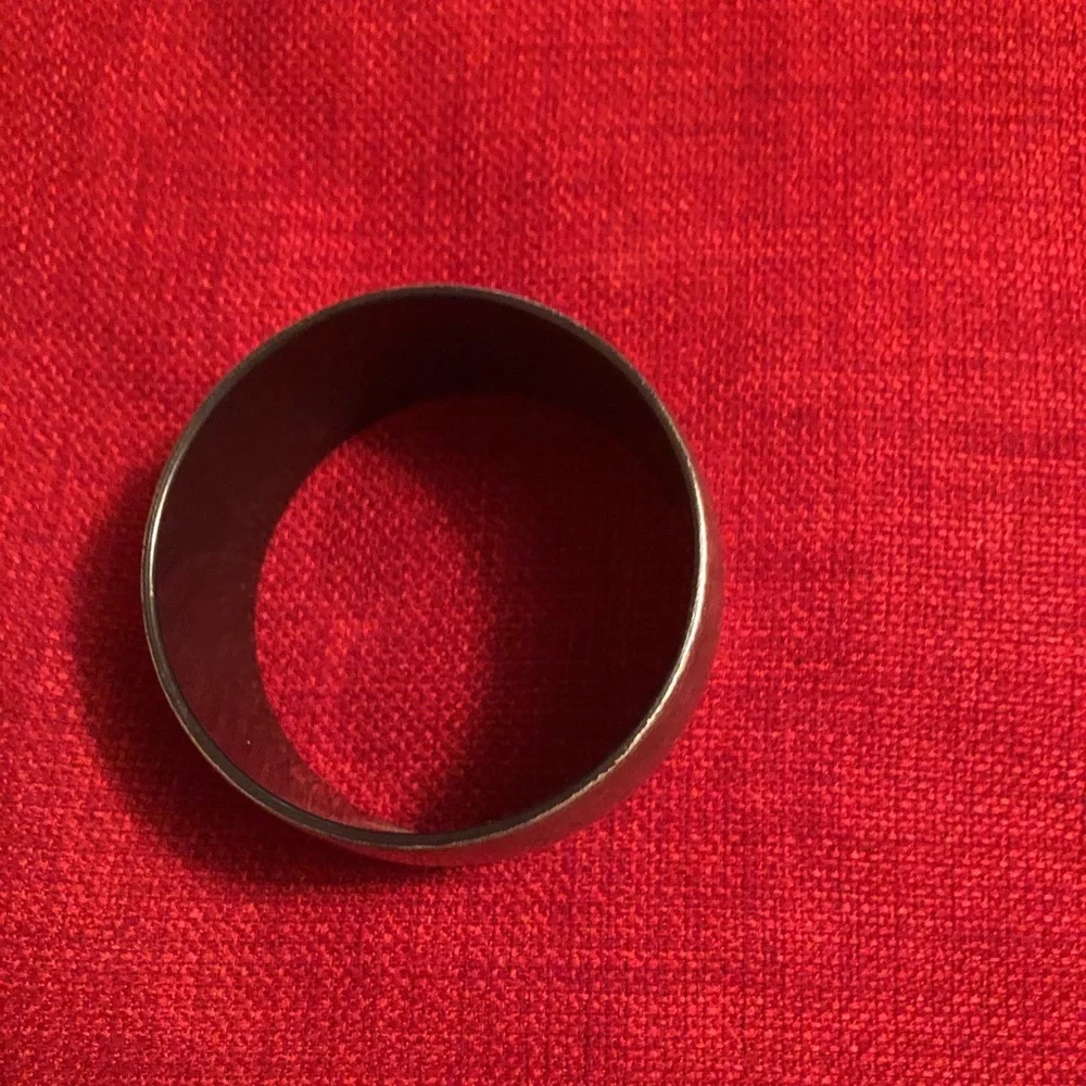 Premier Design “posh” Bracelet! Silver color.